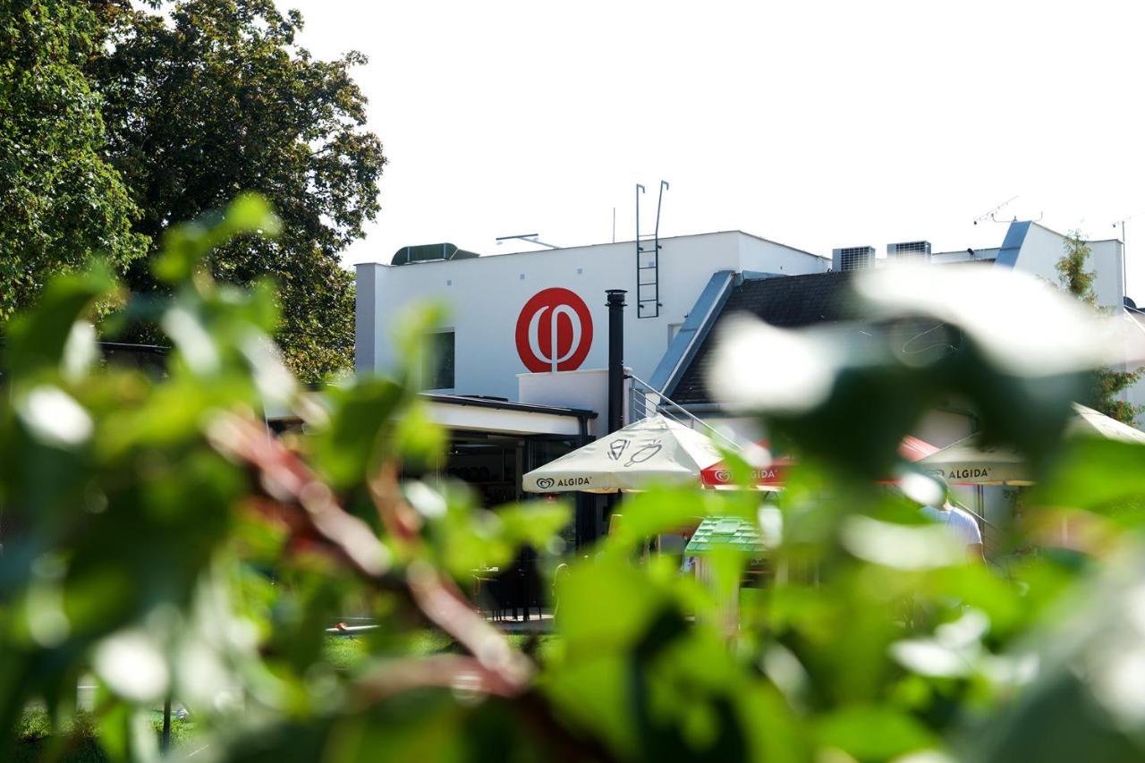 Penzion Formula Trenčín Eksteriør billede